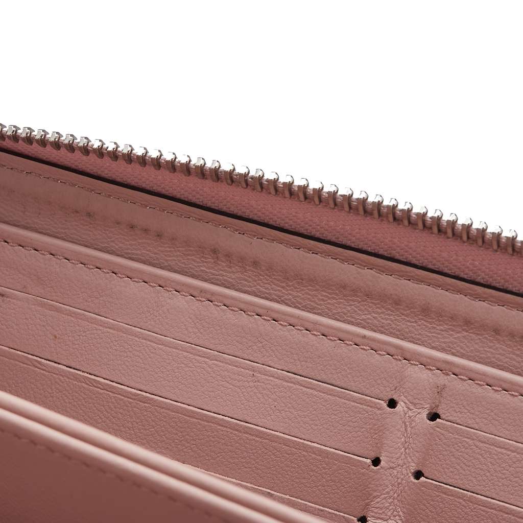 Louis Vuitton Monogram Mahina Zippy Wallet - Detail 1