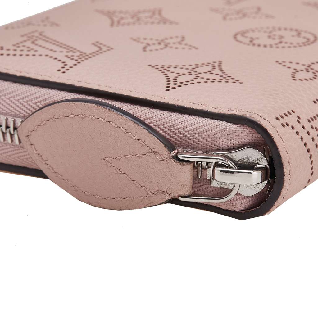 Louis Vuitton Monogram Mahina Zippy Wallet - Image 11