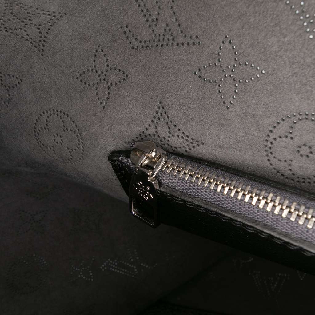 Louis Vuitton Monogram Mahina Carmel - 5