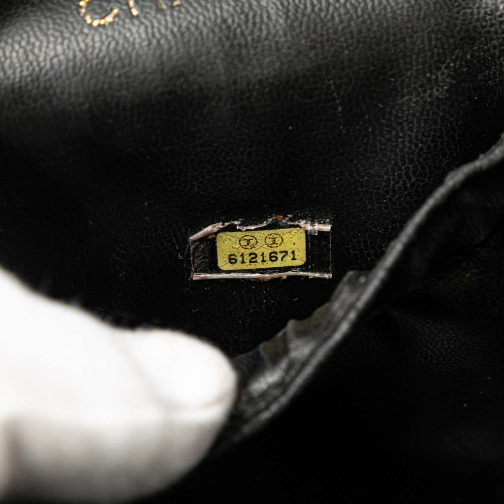 Chanel CC Caviar Vanity Bag - Detail 1