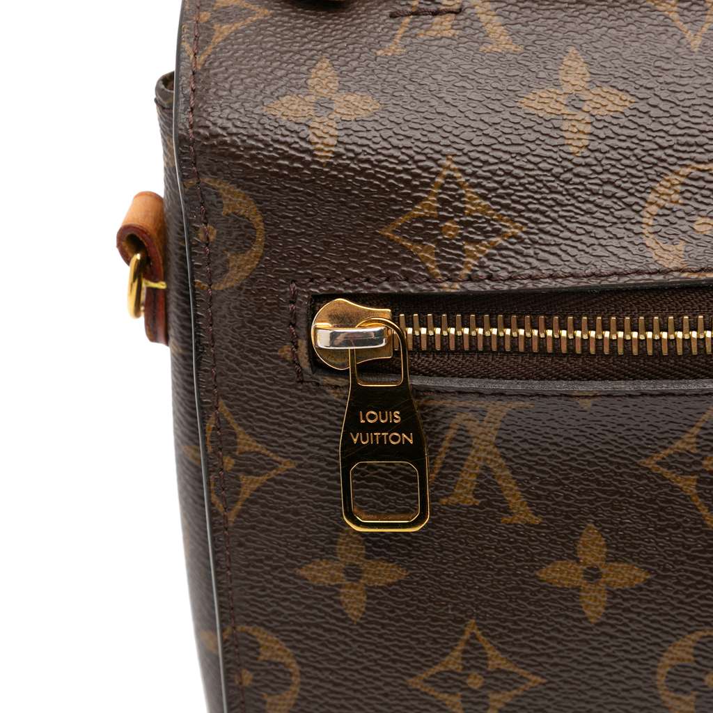 Louis Vuitton Monogram Pochette Metis - Detail 1