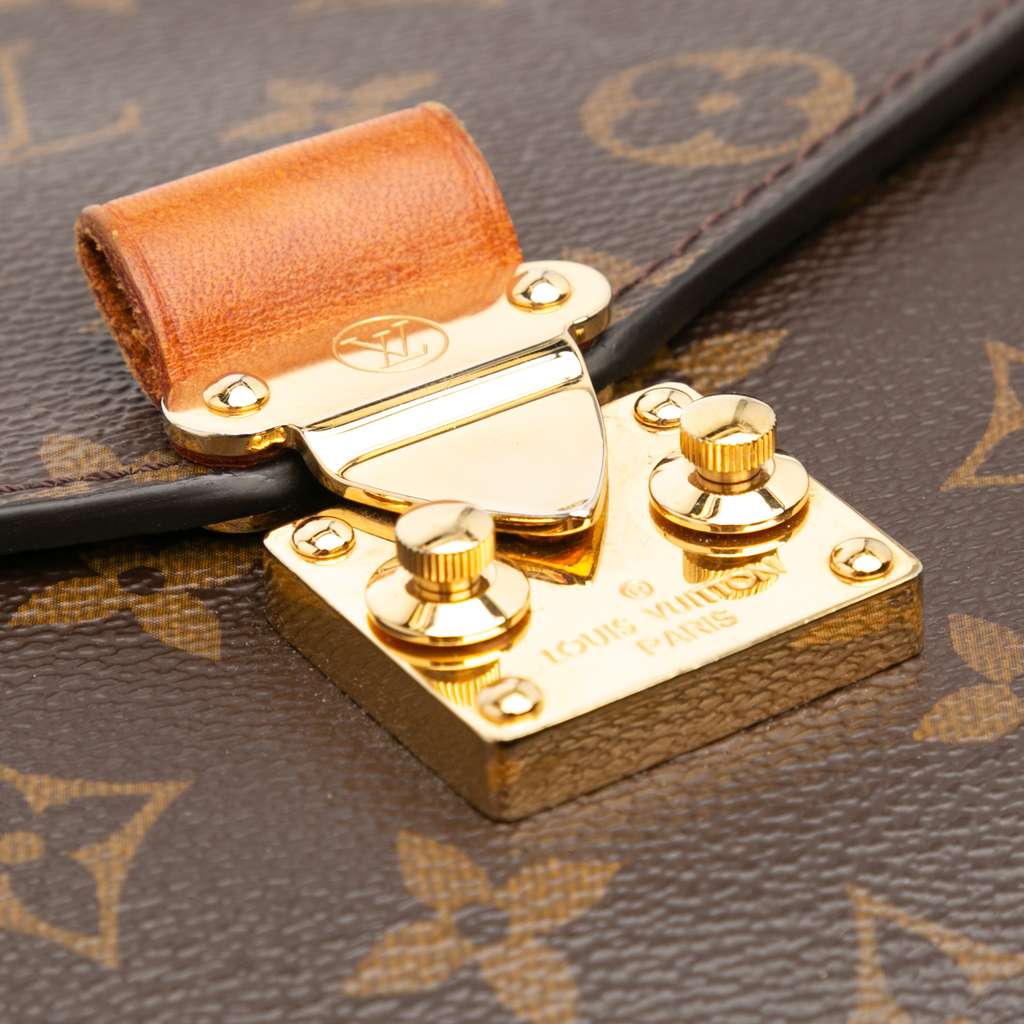 Louis Vuitton Monogram Pochette Metis - Detail 2
