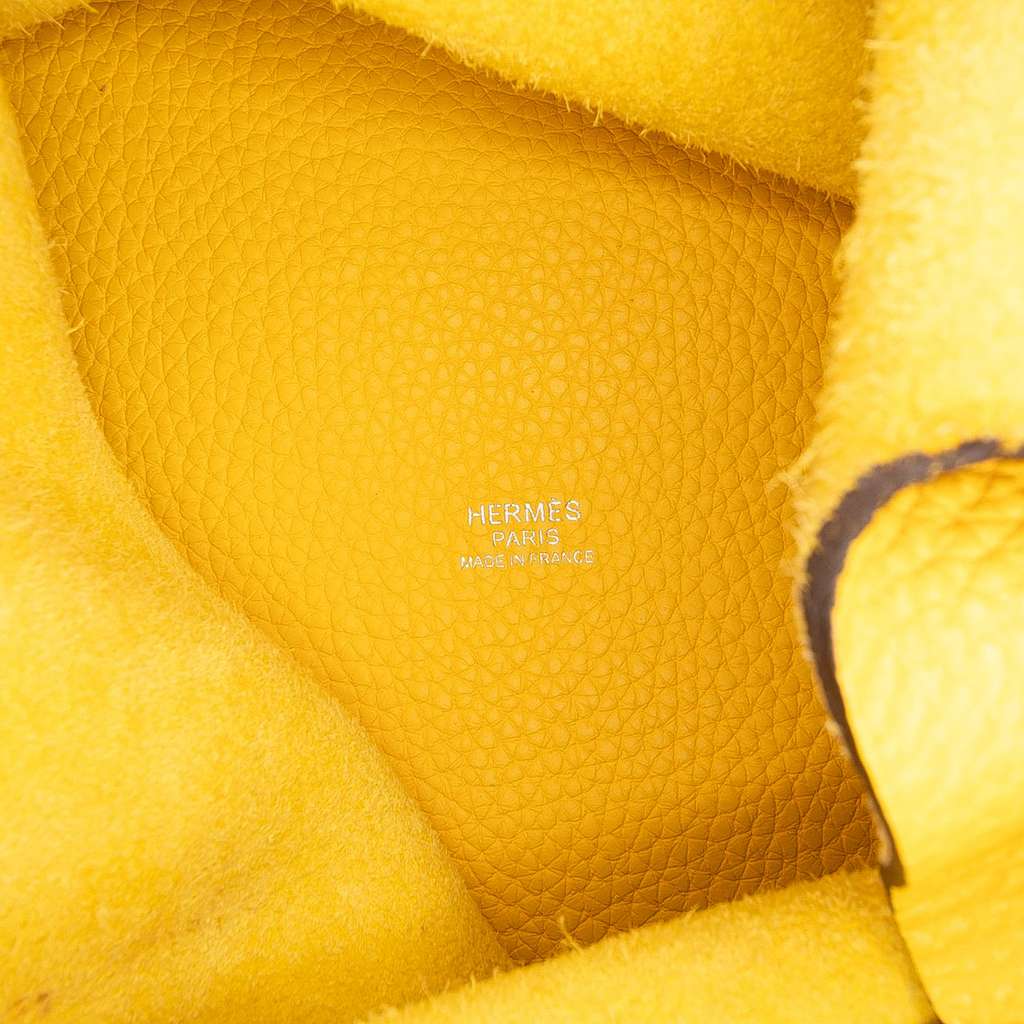 Hermès Clemence Picotin Lock 22 - Side view