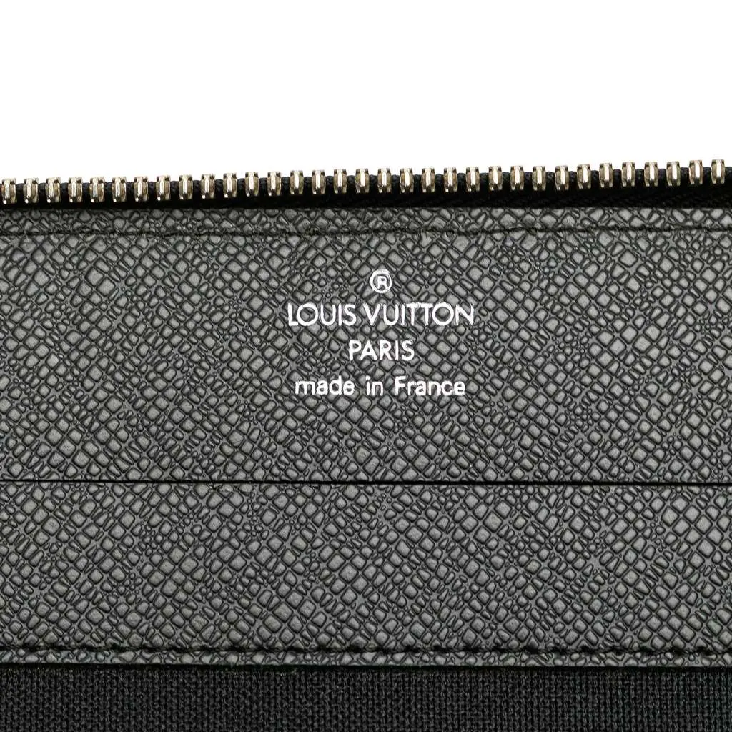 Louis Vuitton Taiga Vladimir Portfolio Black Leather Good - Box View