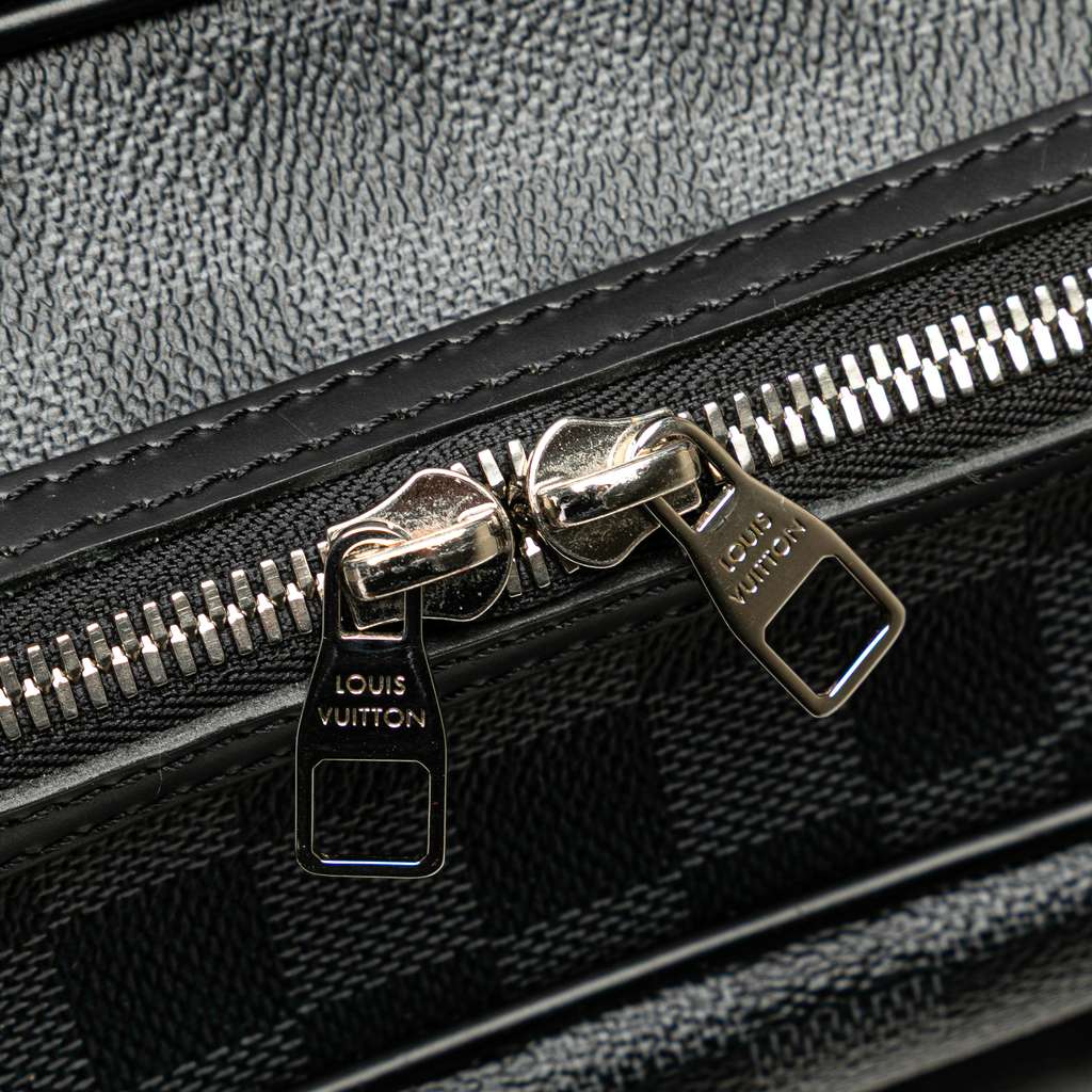 Louis Vuitton Damier Graphite Sac Leoh - Image 11