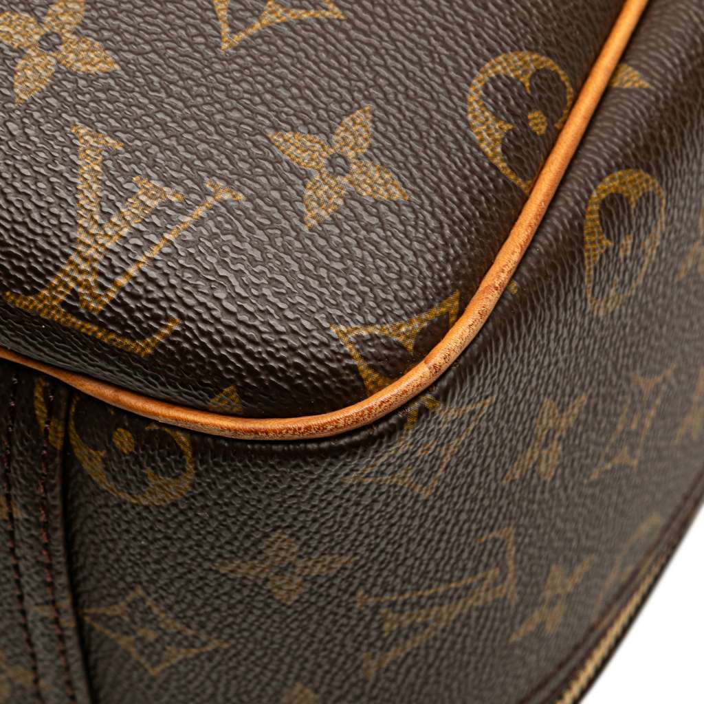 Louis Vuitton Monogram Excursion - Image 11