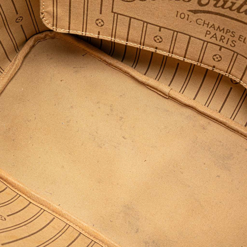 Louis Vuitton Monogram Neverfull MM - Side view