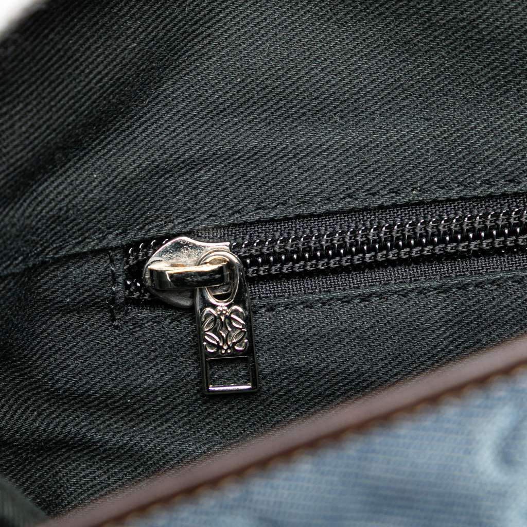 Loewe Denim Anagram Messenger Bag - Detail 2