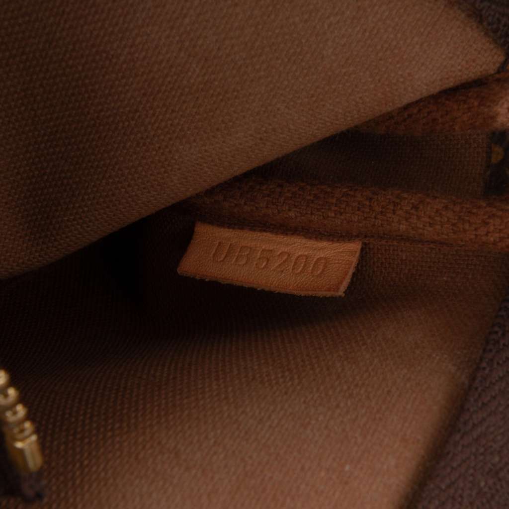 Louis Vuitton Monogram Mini Pochette Accessoires - Detail 1