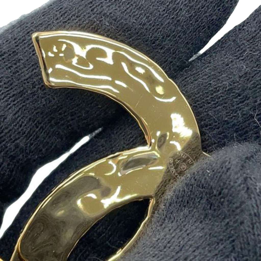 Chanel CC Gold Plated Enamel Brooch - Side view