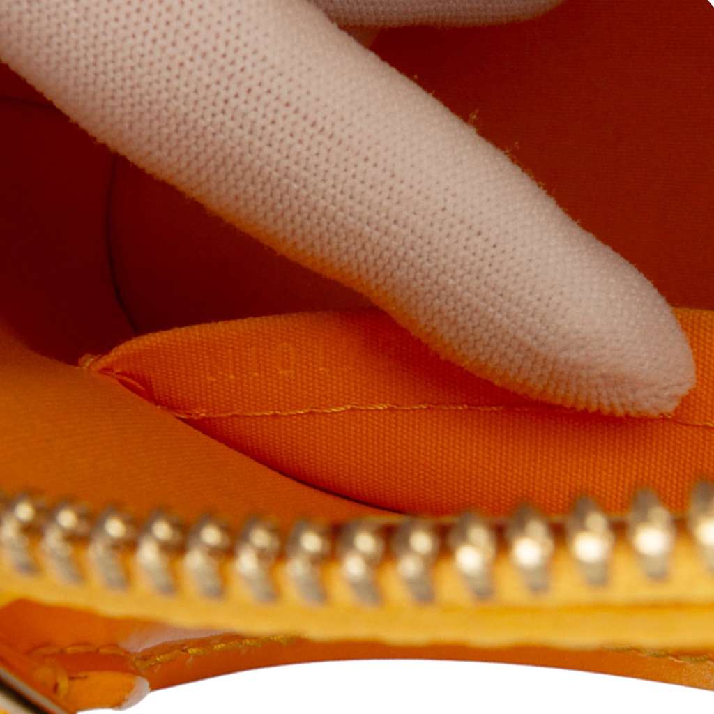 Louis Vuitton Monogram Vernis Alma BB - Side view