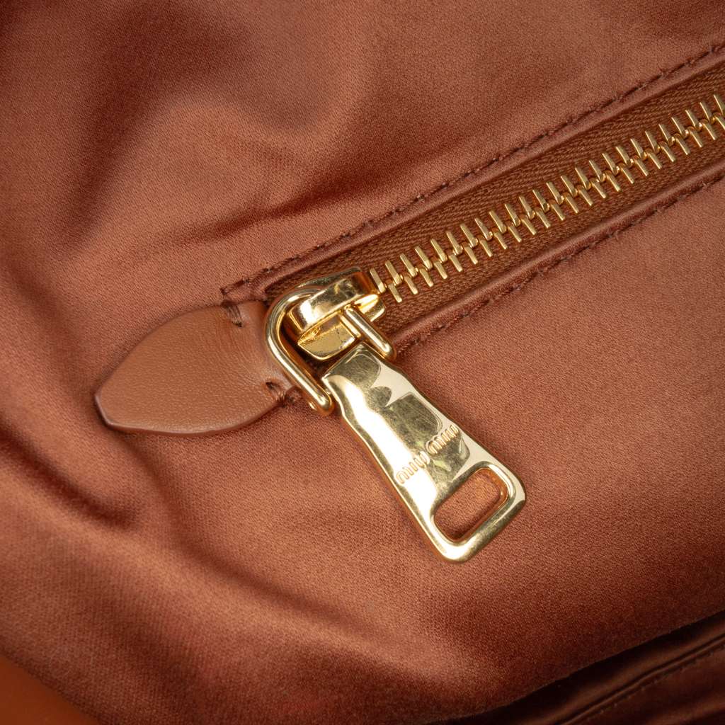 Miu Miu Large Soft Calf Softy Beau Top Handle Bag - Detail 2