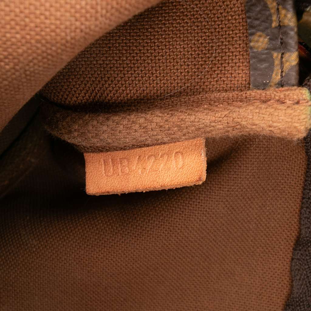 Louis Vuitton Monogram Mini Pochette Accessoires - Detail 1