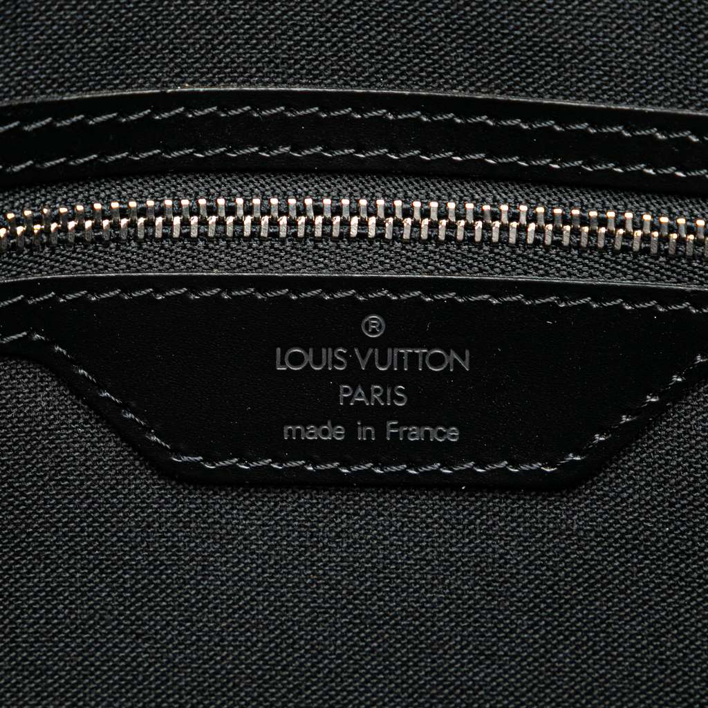 Louis Vuitton Taiga Saratov GM - 5