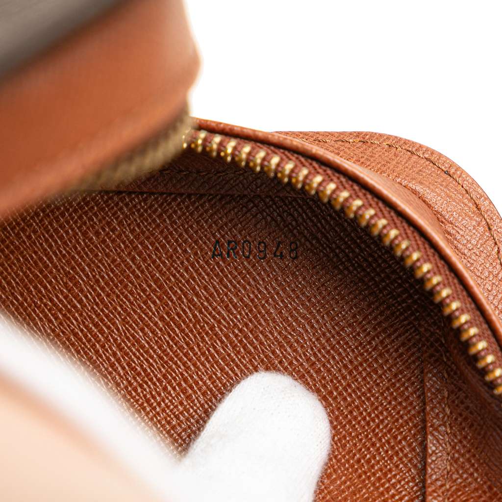 Louis Vuitton Monogram Orsay - Detail 1