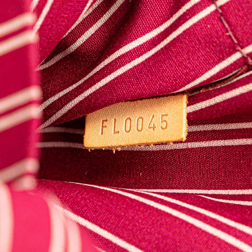 Louis Vuitton Antigua Cabas PM - Side view