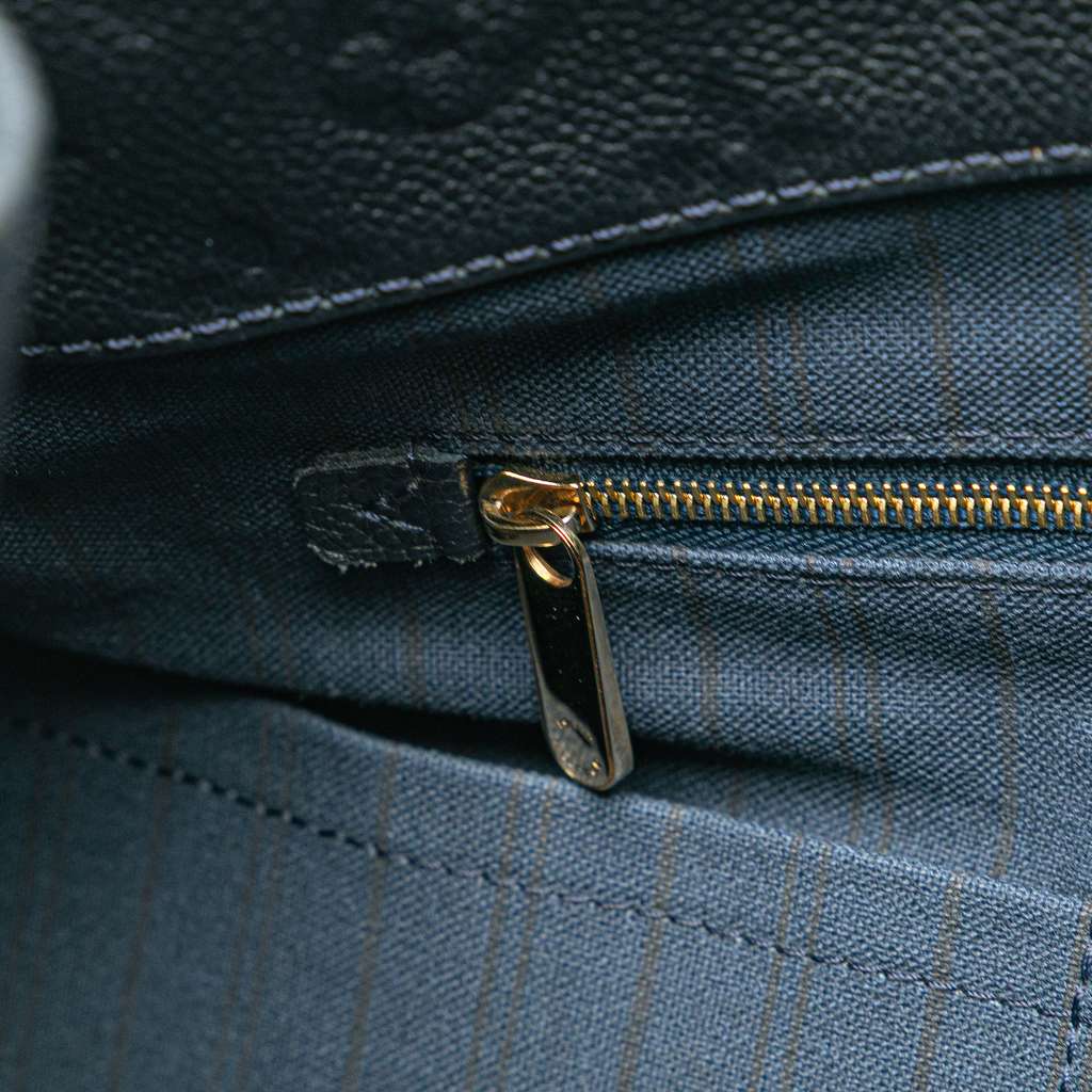 Louis Vuitton Monogram Empreinte Artsy MM - Detail 2