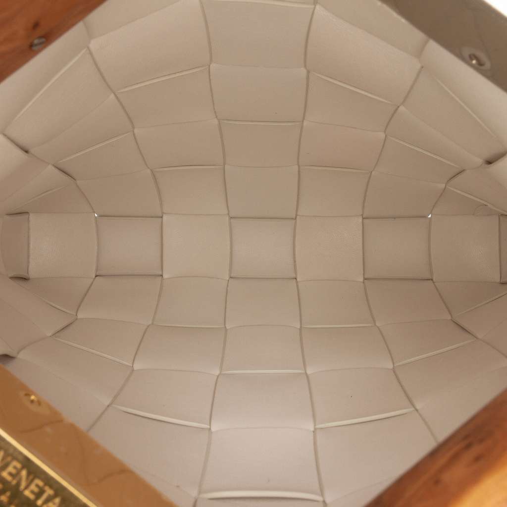 Bottega Veneta Lambskin Maxi Intrecciato The Snap Clutch - 4