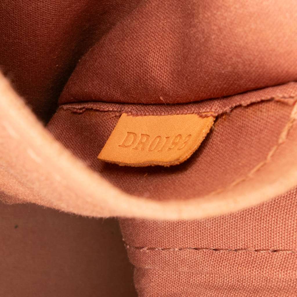 Louis Vuitton Monogram Vernis Brea MM - Detail 1