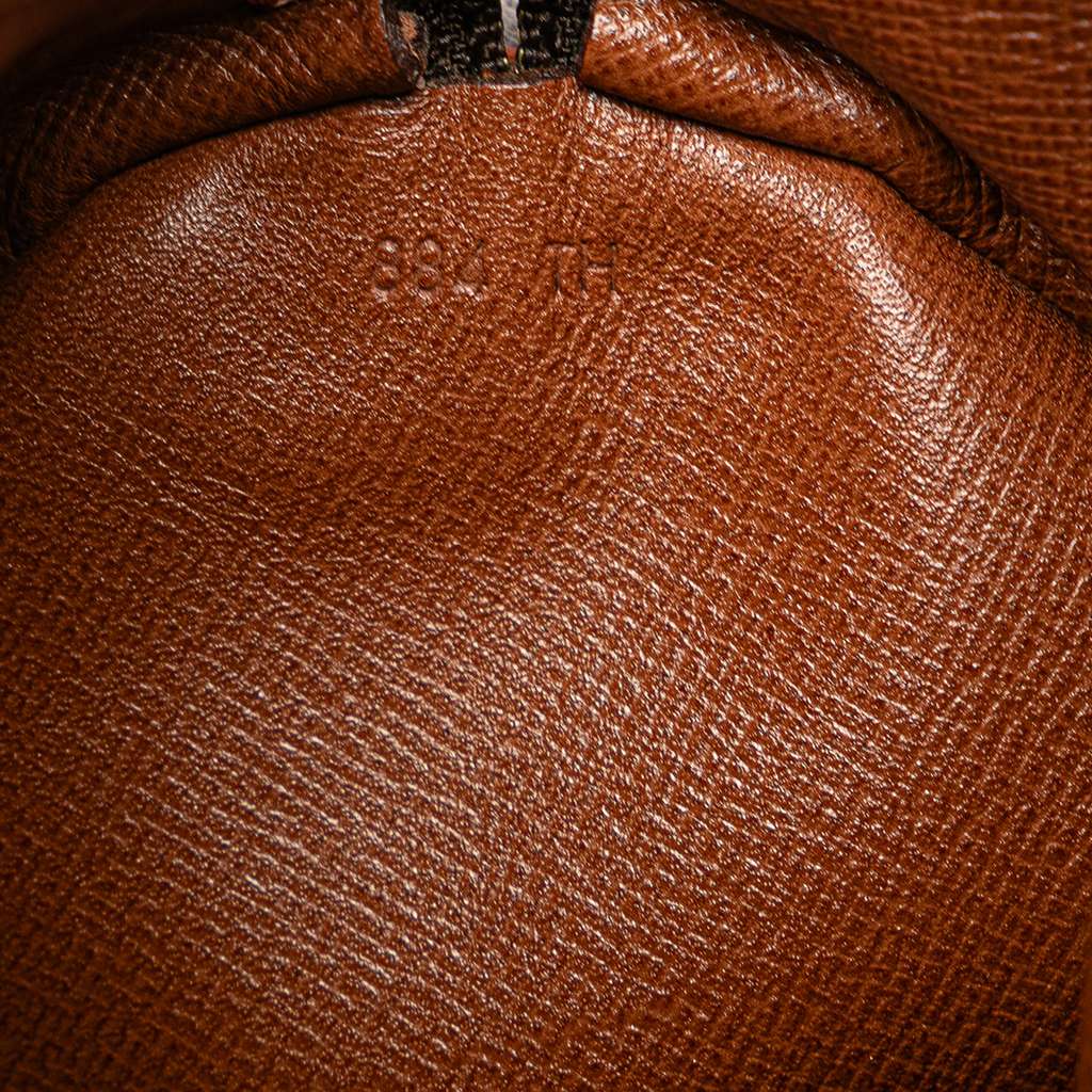 Louis Vuitton Monogram Papillon 26 - Detail 1