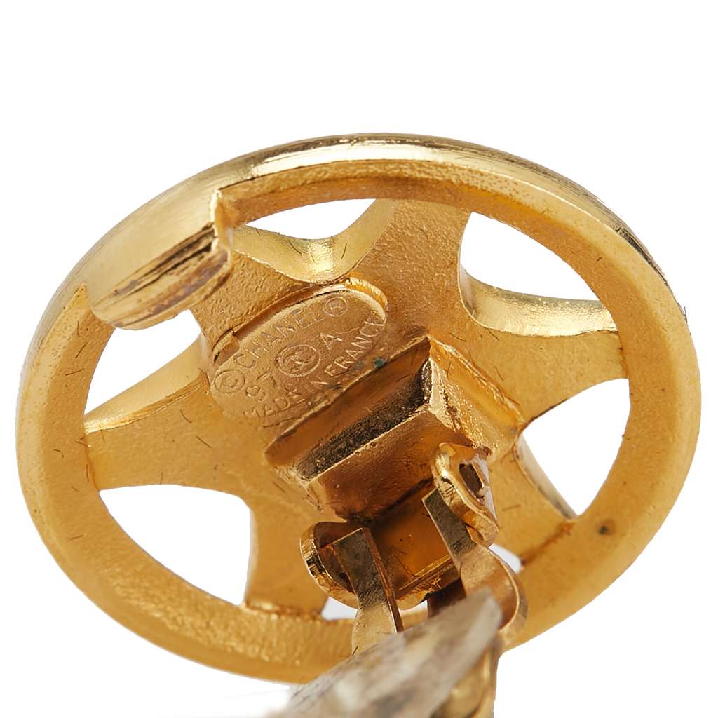 Chanel Gold Plated CC Round Star Clip On Earrings - Image 6
