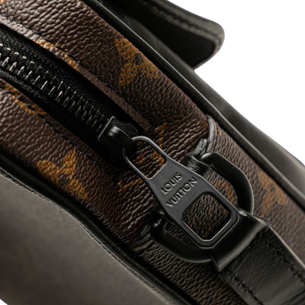 Louis Vuitton Monogram Macassar Christopher Wearable - Image 10