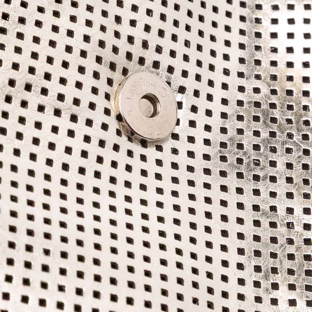 Chanel Metallic Glazed Calfskin Perforated Rodeo Drive Flap - Image 10