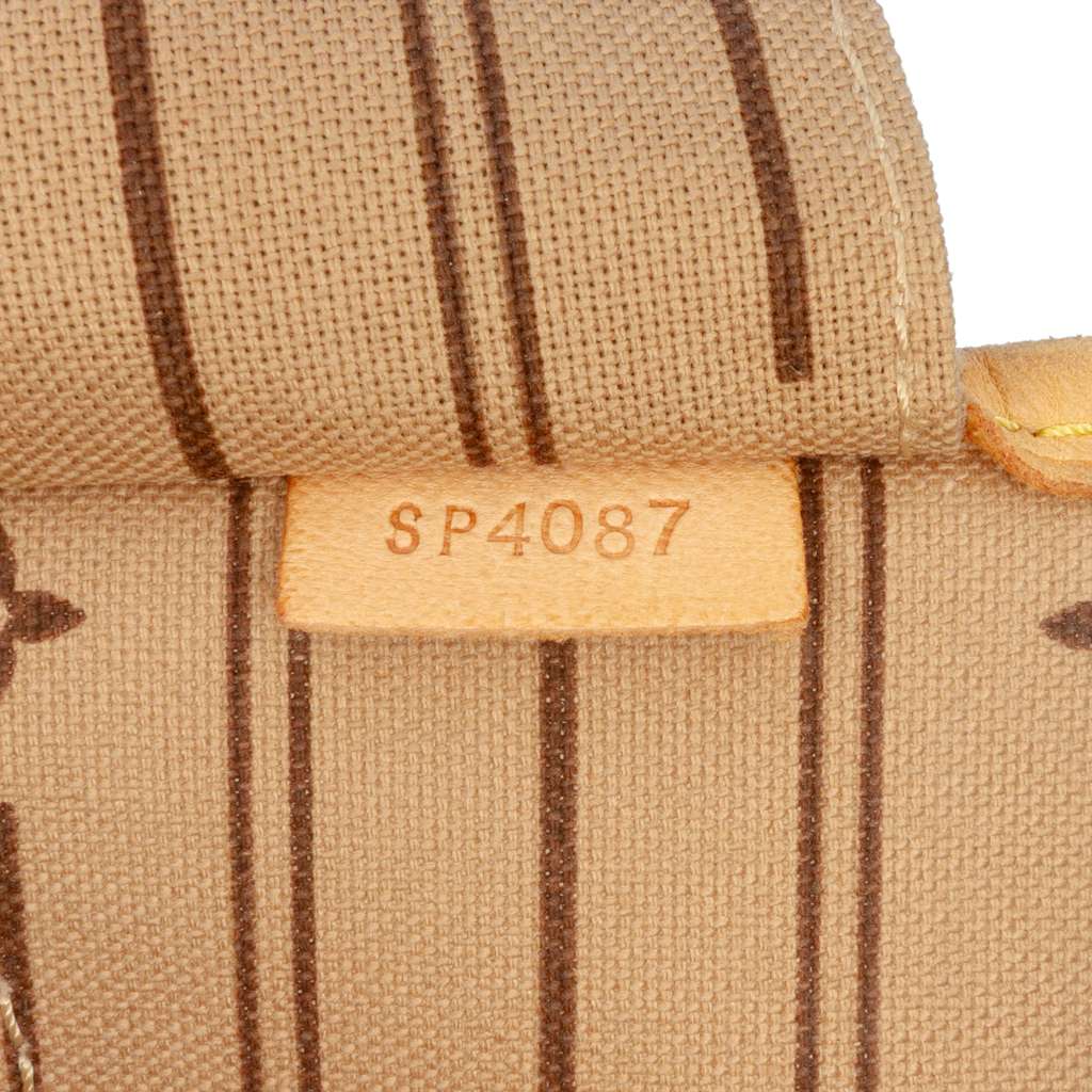 Louis Vuitton Monogram Neverfull GM - Side view