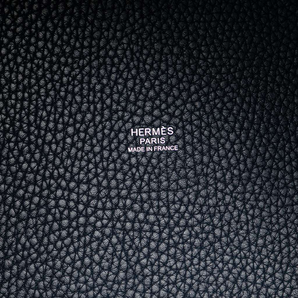 Hermès Clemence Picotin Lock 22 - Side view