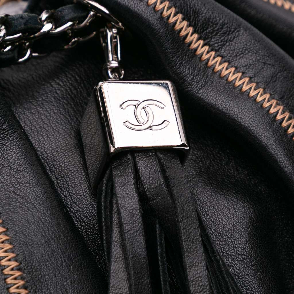 Chanel Lambskin and Satin Reversible Sac Cordon Bucket Bag - Detail 2