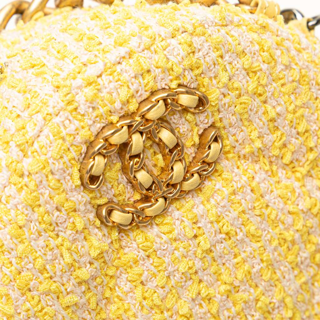Chanel Tweed 19 Round Clutch with Chain - Image 10