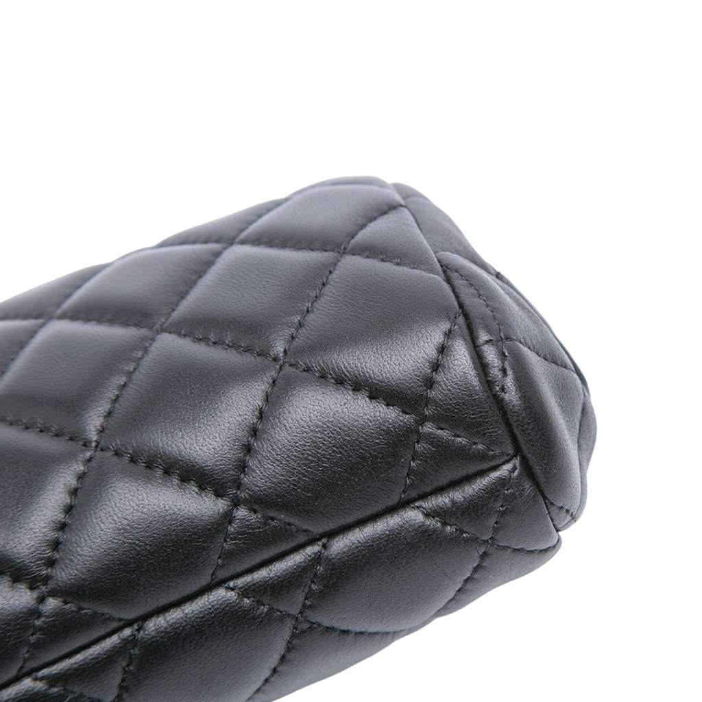 Chanel CC Quilted Lambskin Frame Clutch - Detail 2