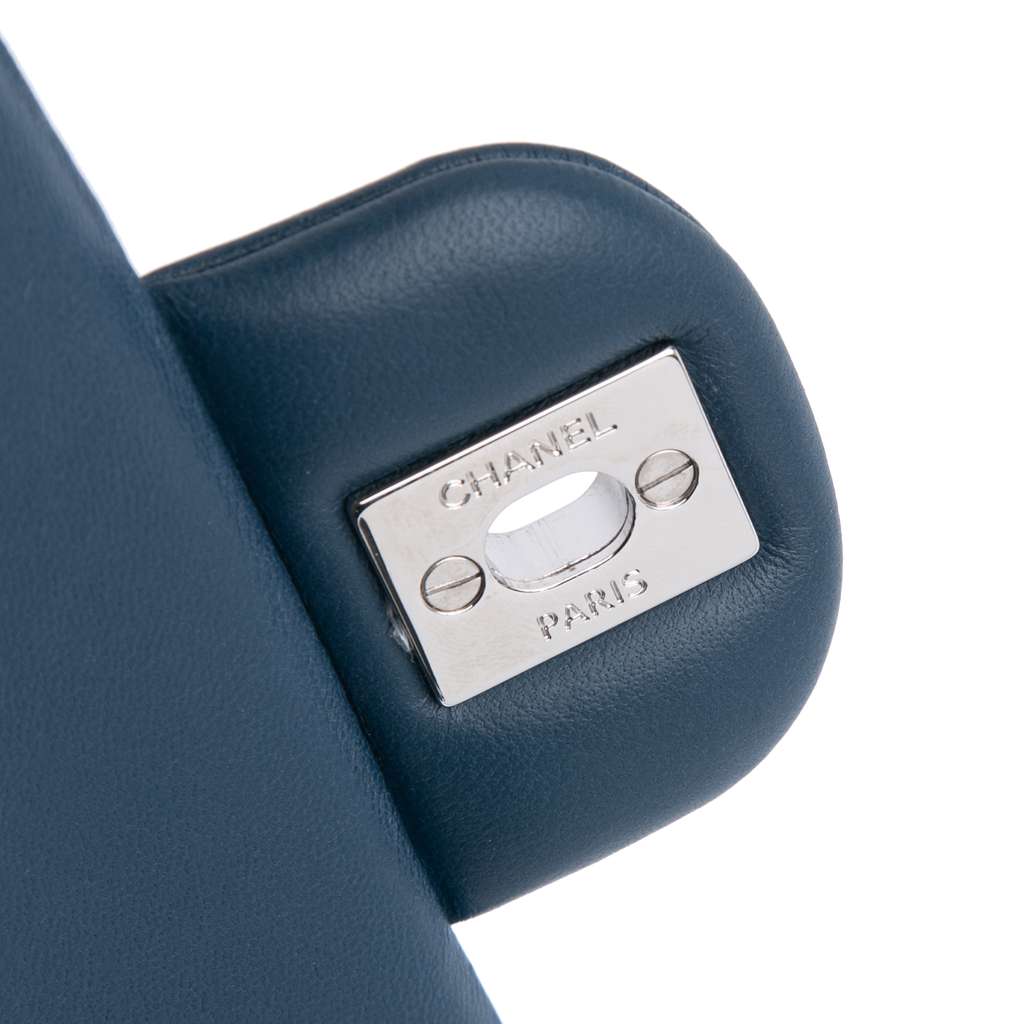 Chanel Mini Rectangular Classic Lambskin Single Flap - Detail 2