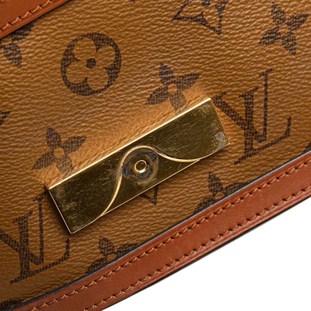 Louis Vuitton Monogram Reverse Dauphine Bumbag - Detail 2