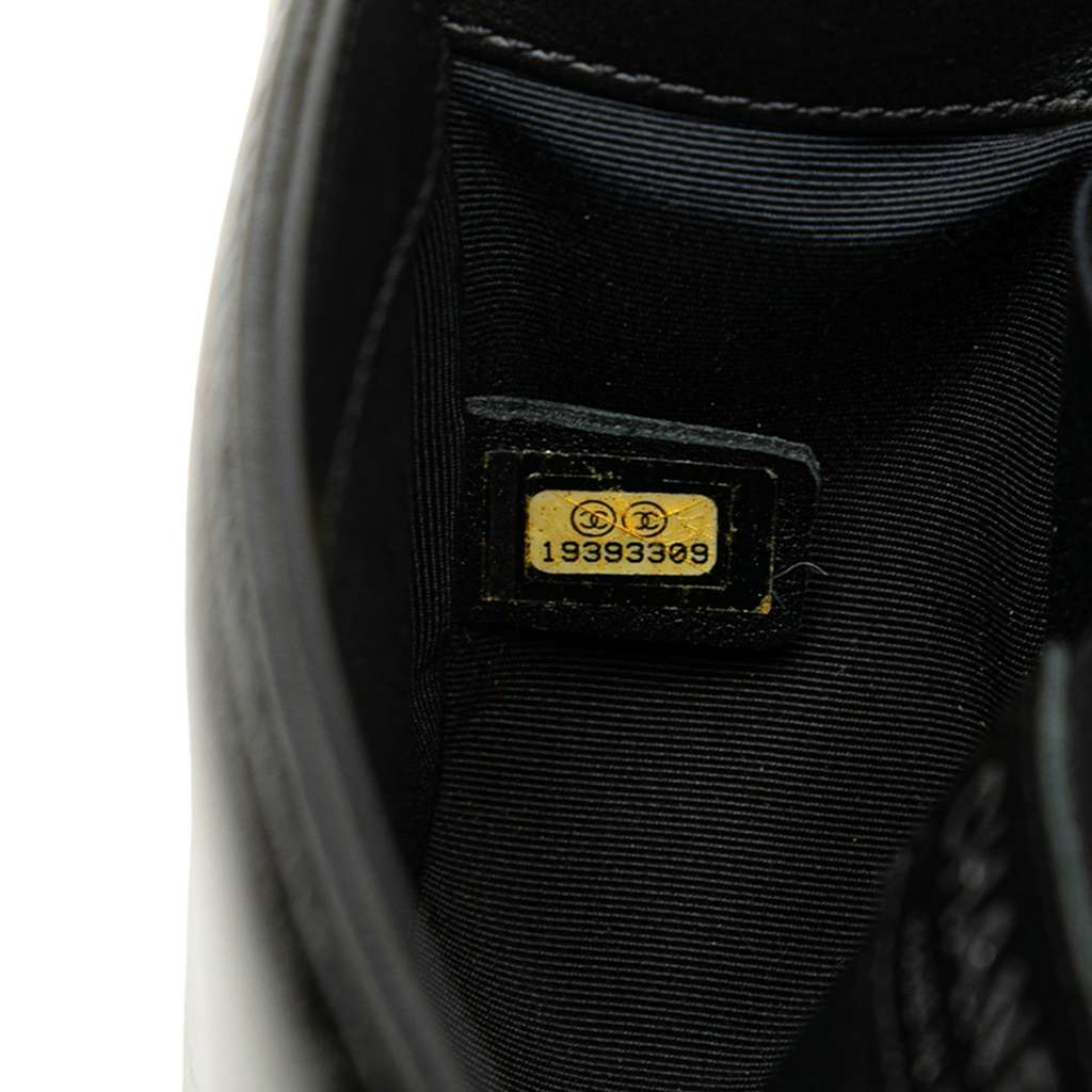 Chanel Small Quilted Patent Boy Flap - Detail 1