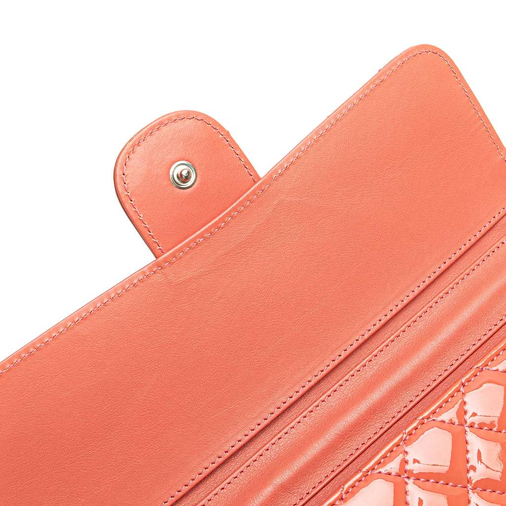 Chanel Quilted Patent Brilliant East West Wallet On Chain - Image 10