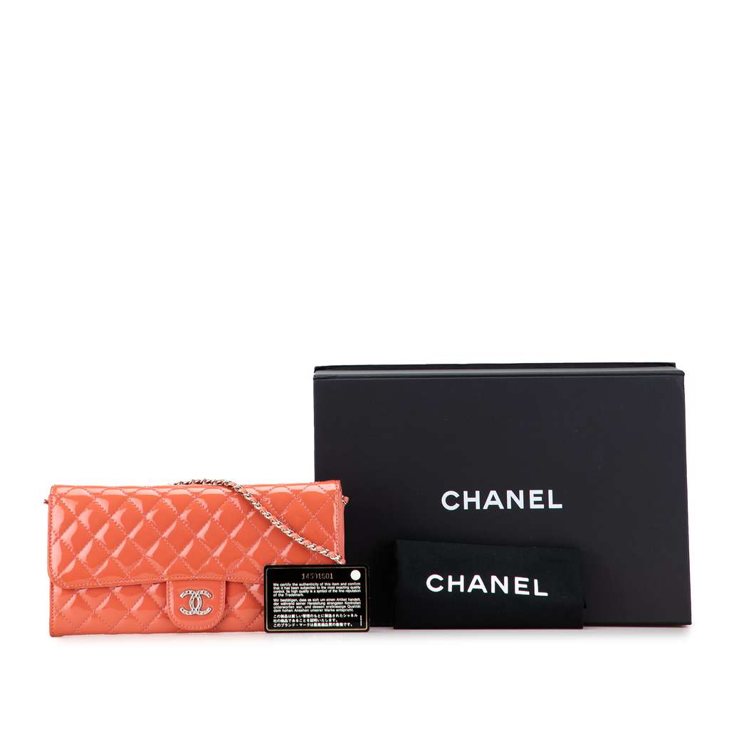 Chanel Quilted Patent Brilliant East West Wallet On Chain - Image 12