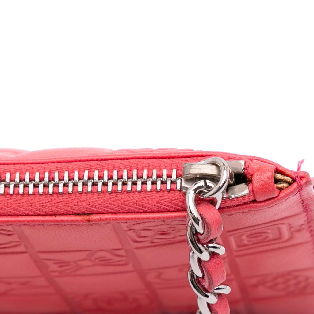 Chanel Lambskin Precious Symbols Pochette - Detail 2