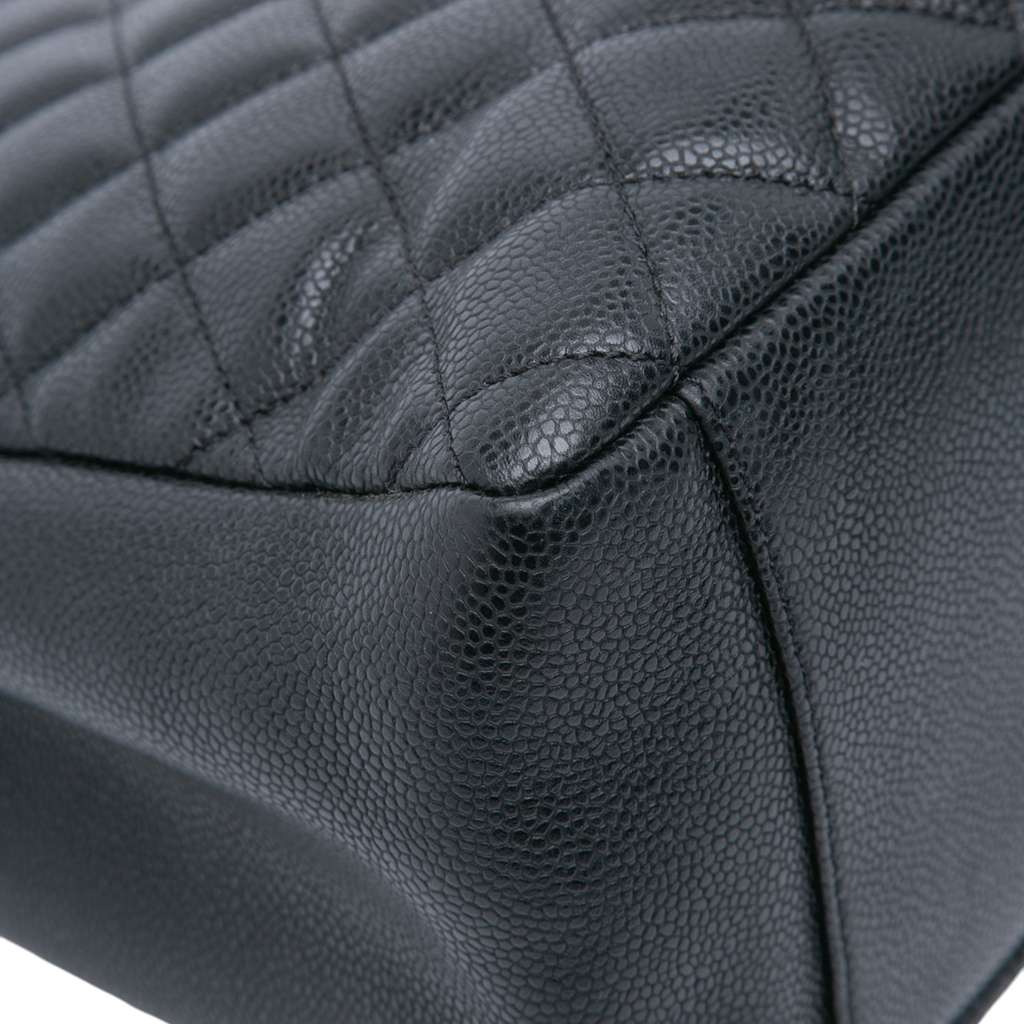 Chanel Caviar Grand Shopping Tote - Detail 2