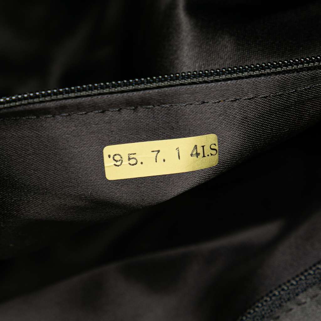 Chanel CC Lambskin Chain Tote - Detail 2