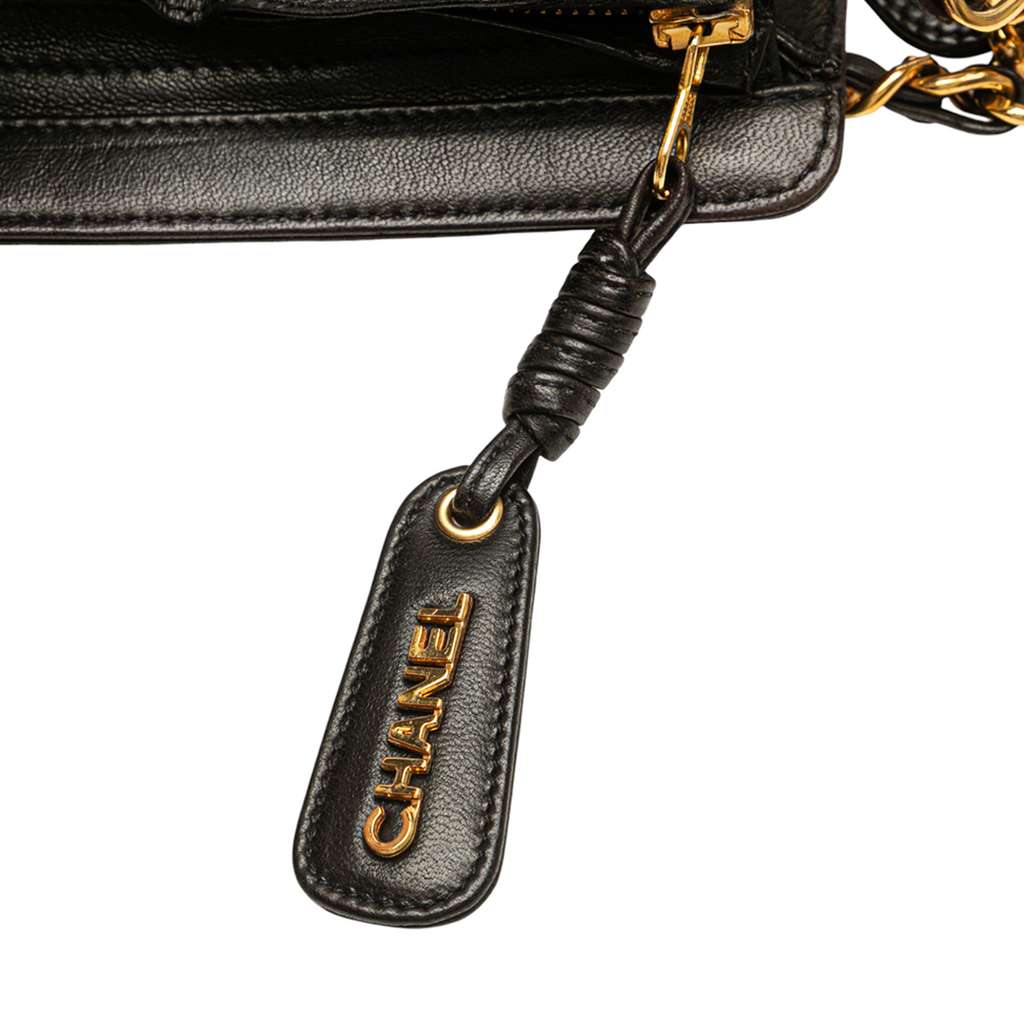 Chanel CC Lambskin Chain Tote - Image 11