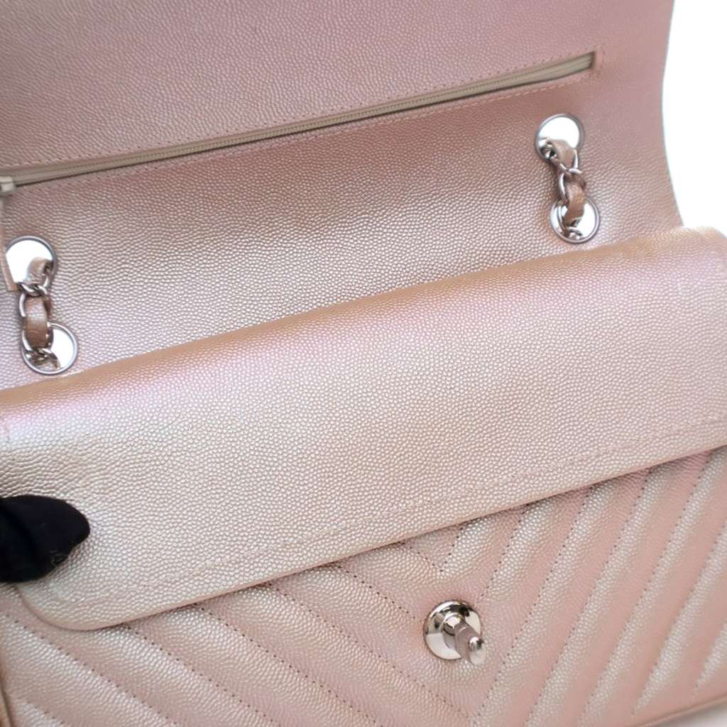 Chanel Medium Classic Chevron Iridescent Caviar Double Flap - Detail 1