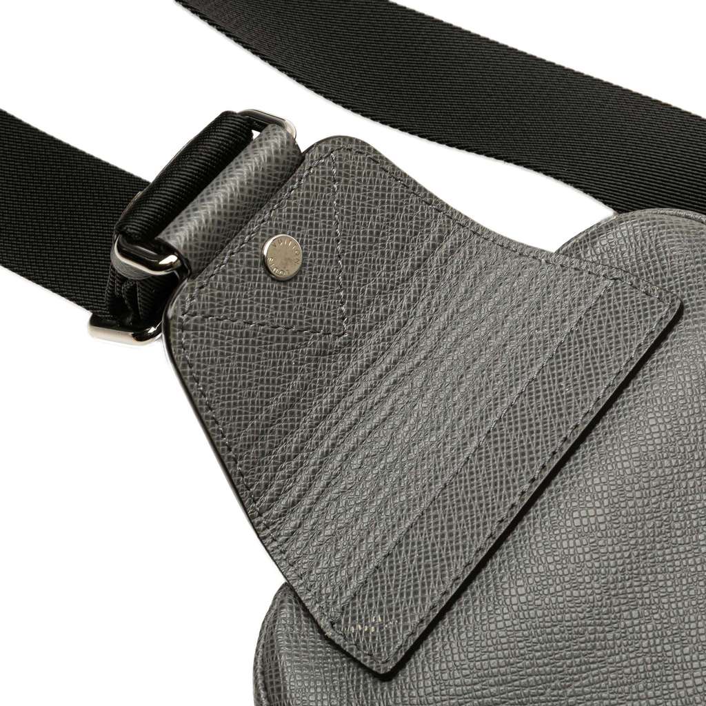 Louis Vuitton Taiga Avenue Sling - Image 12