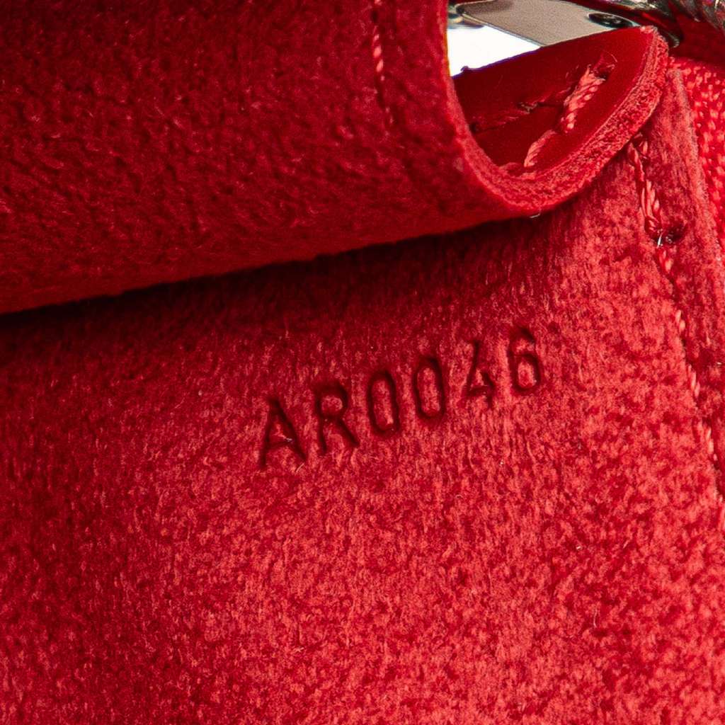 Louis Vuitton Epi Pochette Accessoires - Detail 1