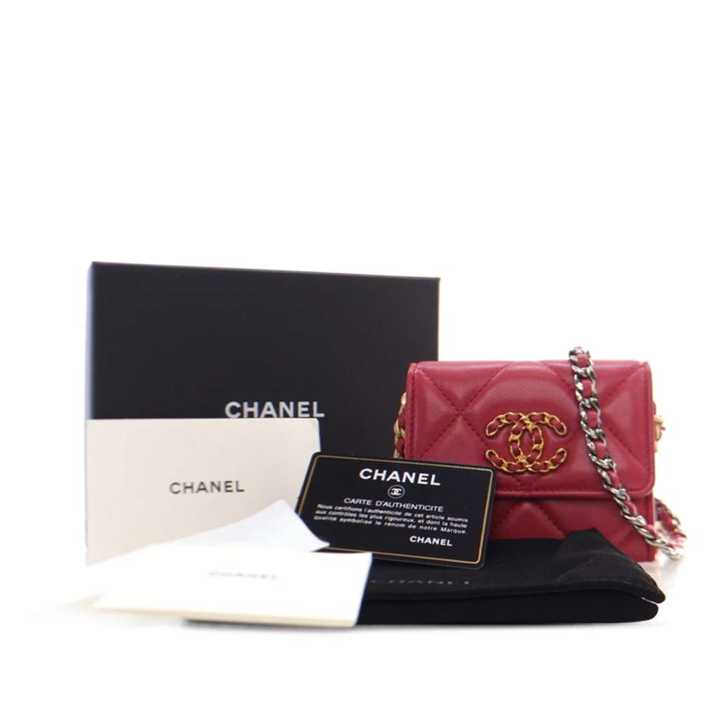 Chanel Quilted Lambskin Chanel 19 Card Holder On Chain - Image 15