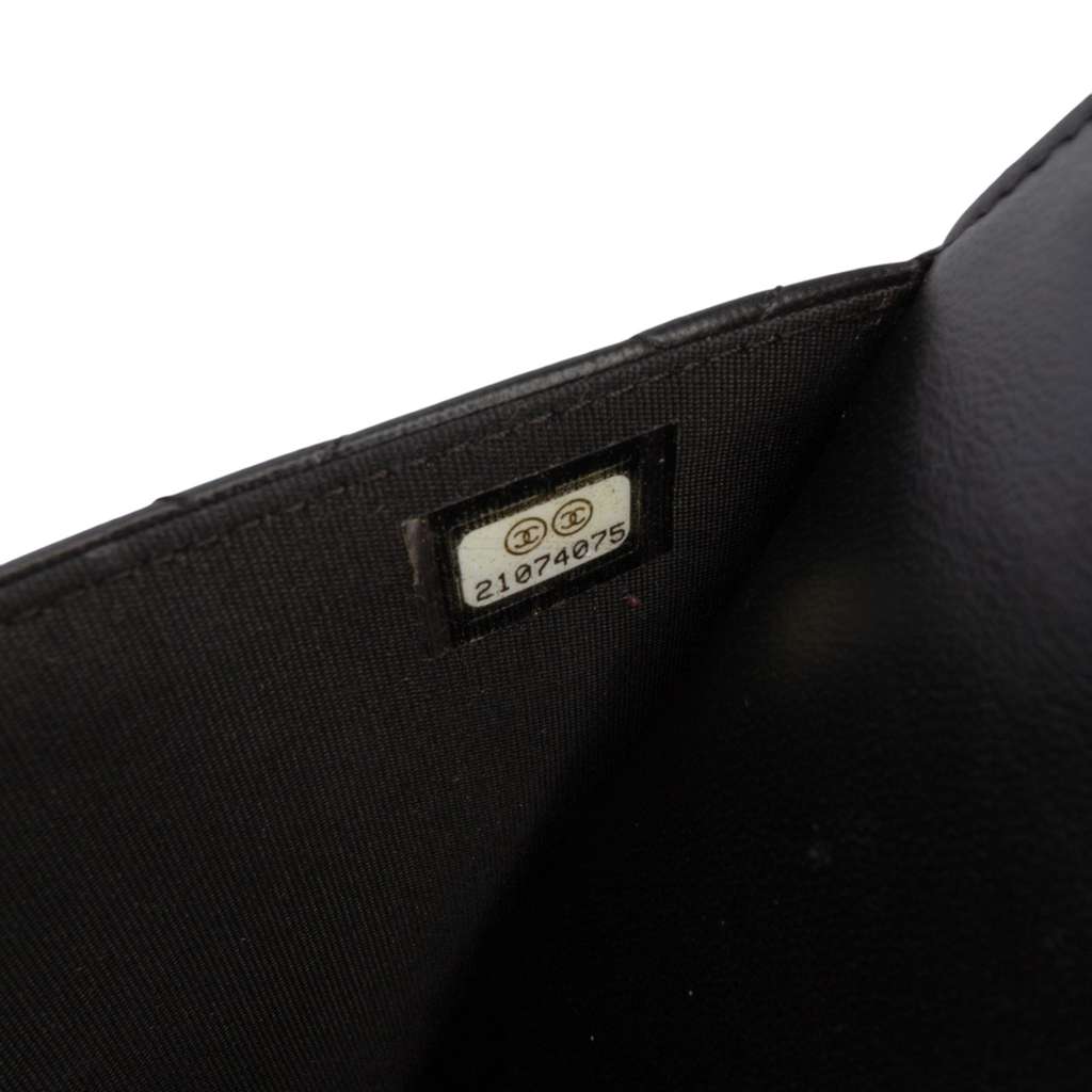 Chanel Quilted Lambskin Boy Wallet On Chain - Detail 1