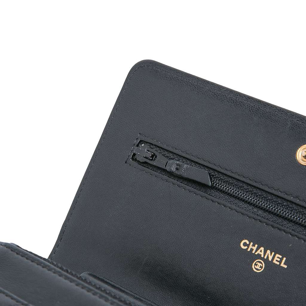 Chanel Quilted Lambskin Boy Wallet On Chain - Image 11