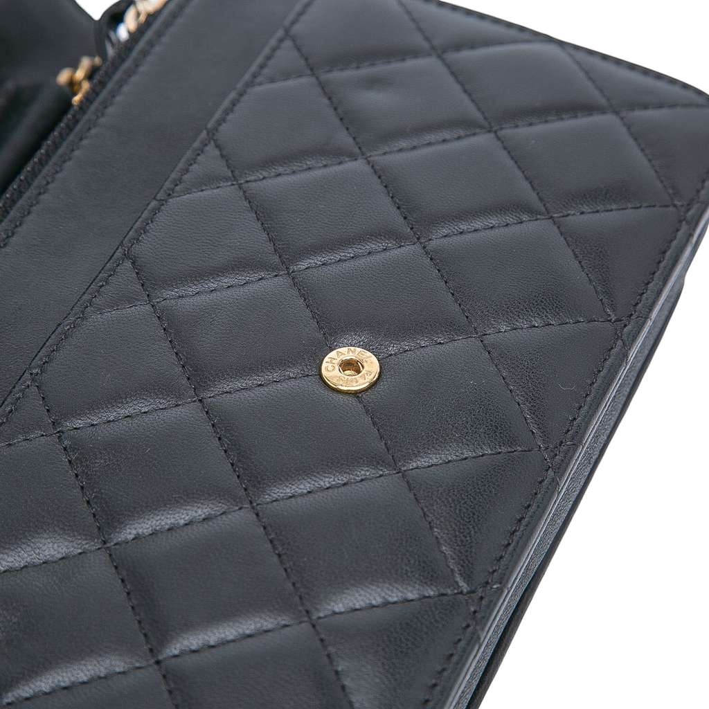 Chanel Quilted Lambskin Boy Wallet On Chain - Image 12