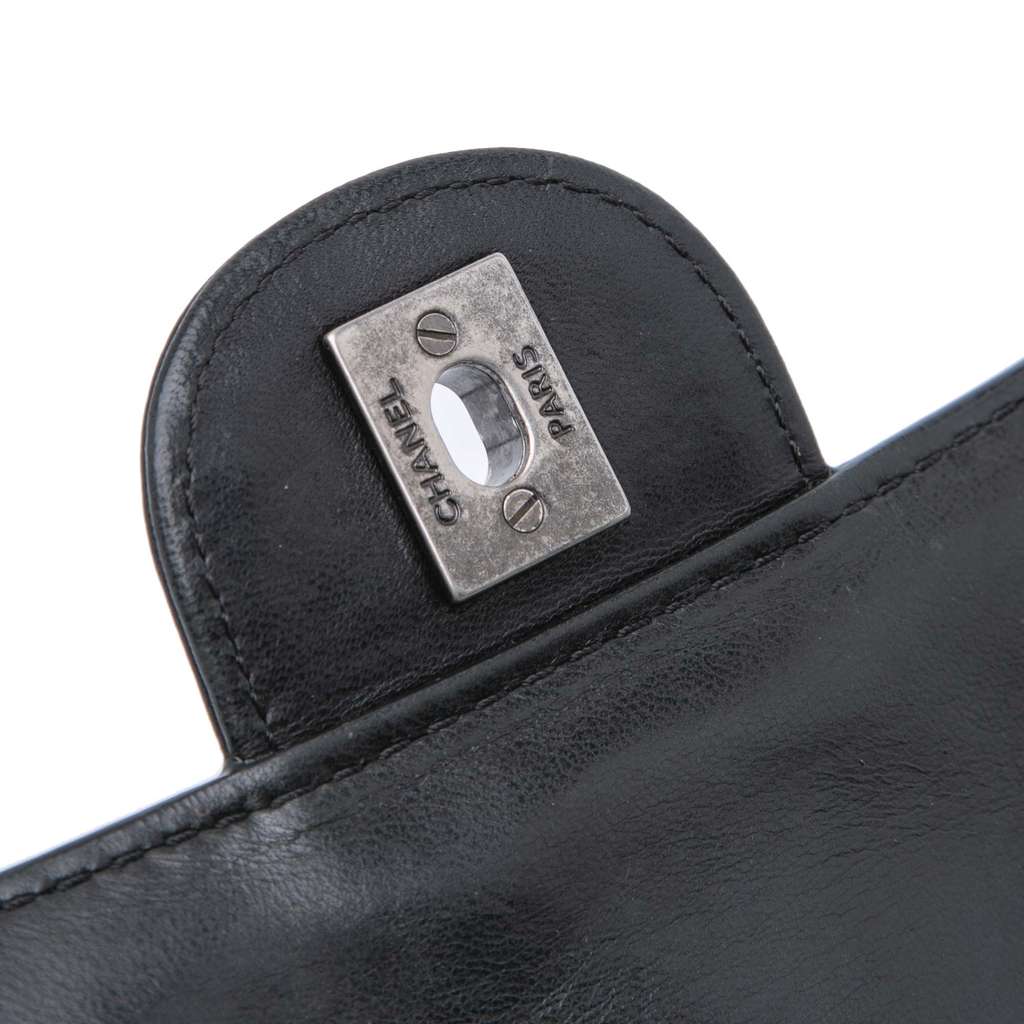 Chanel Medium Quilted Lambskin Citizen Flap - Image 12