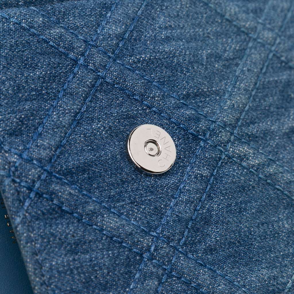 Chanel Denim 19 Phone Holder with Chain - Detail 2